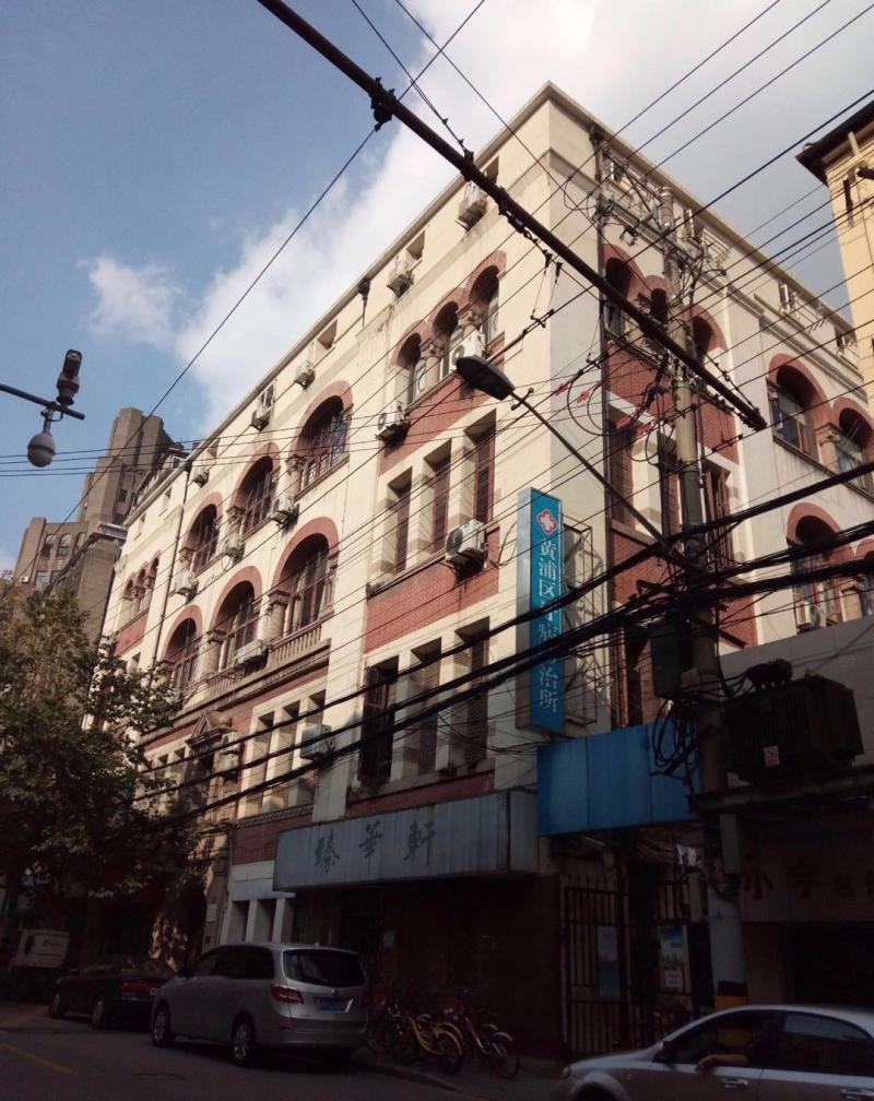 位于江西中路近福州路上的"谦信洋行"旧址  邱力立摄在谦信站稳脚跟并