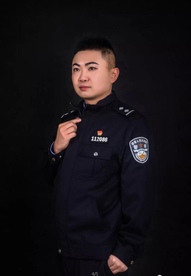 "技侦警察是一个比较特殊的警种,侦破案件都与它有关.