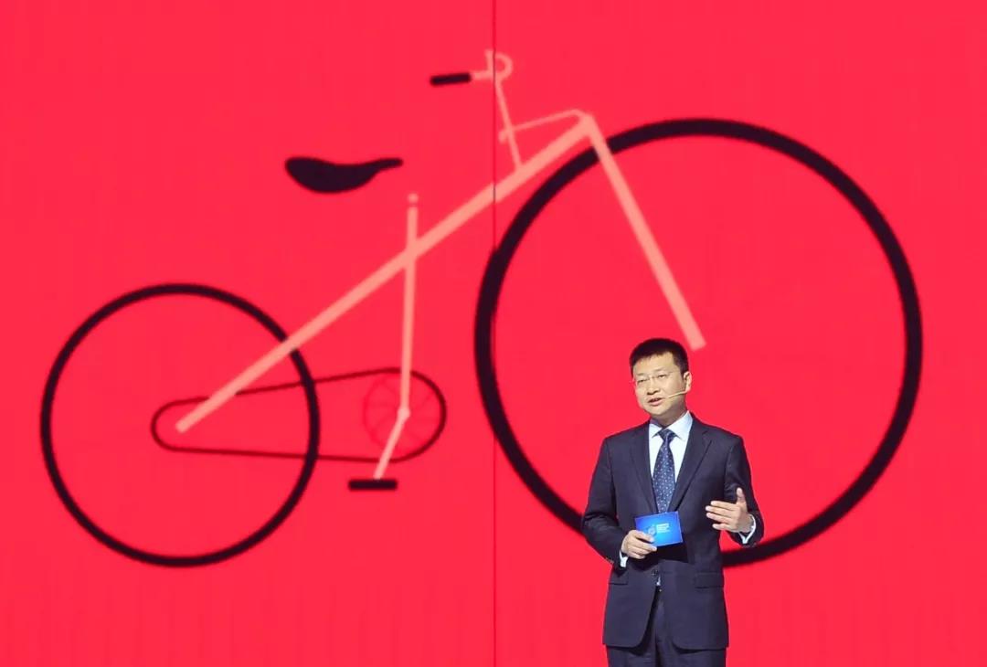 两周前摩拜单车的创始人胡玮炜宣布辞去ceo职位,她在内部信中说,自己