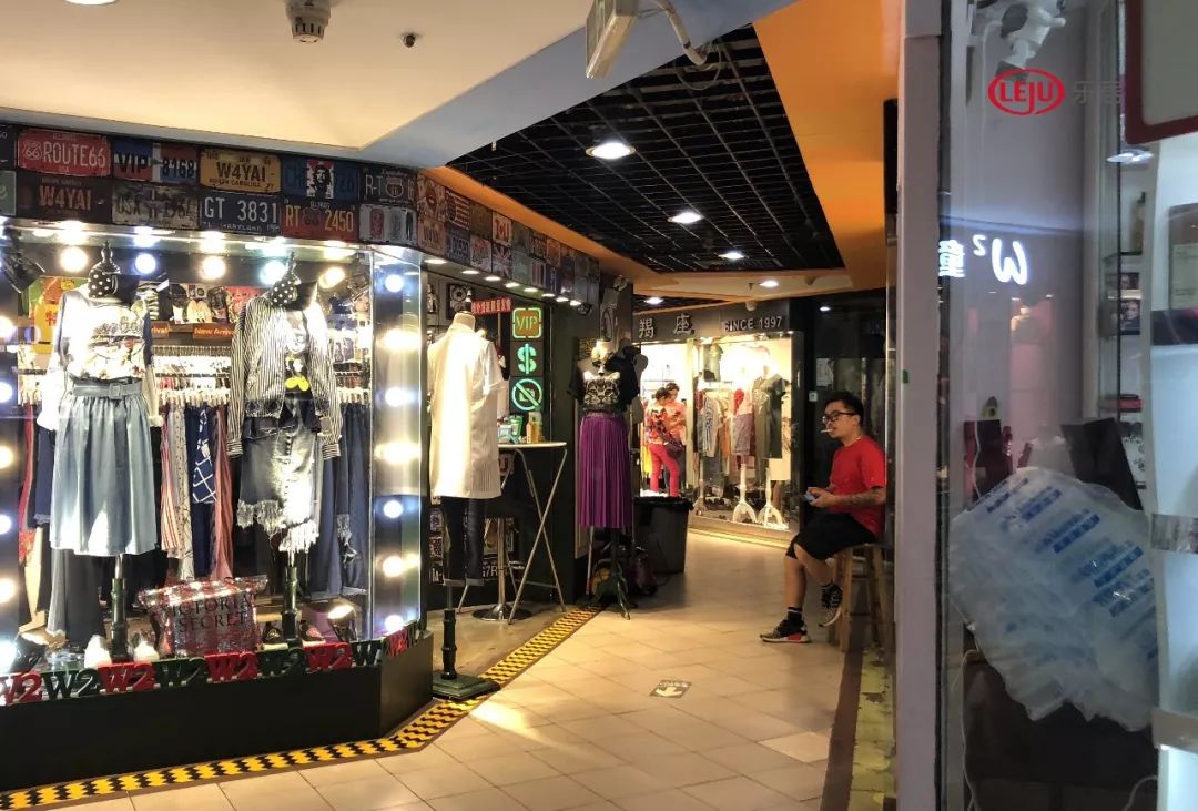 从人山人海到门可罗雀:当年潮人聚集的越富广场如今风光不再!