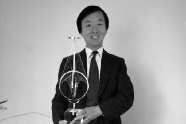 人物 | 诺贝尔物理学奖得主、“光纤之父”高锟逝世 享年84岁|高锟|光纤|享年_新浪新闻