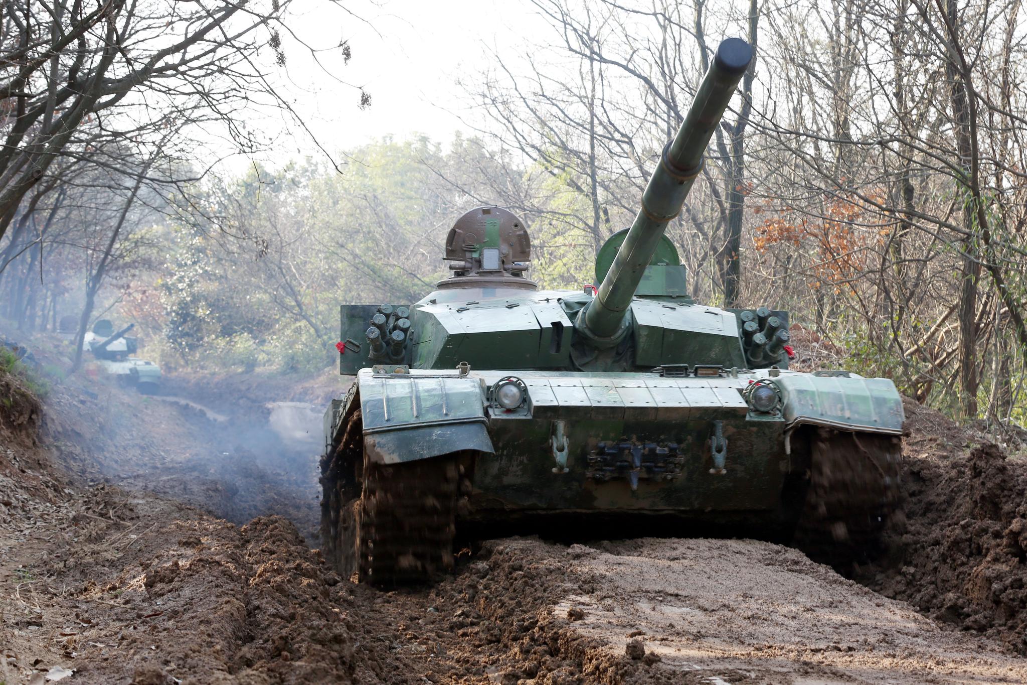 重达50吨的装甲车辆是否有备胎?说出来你都不相信