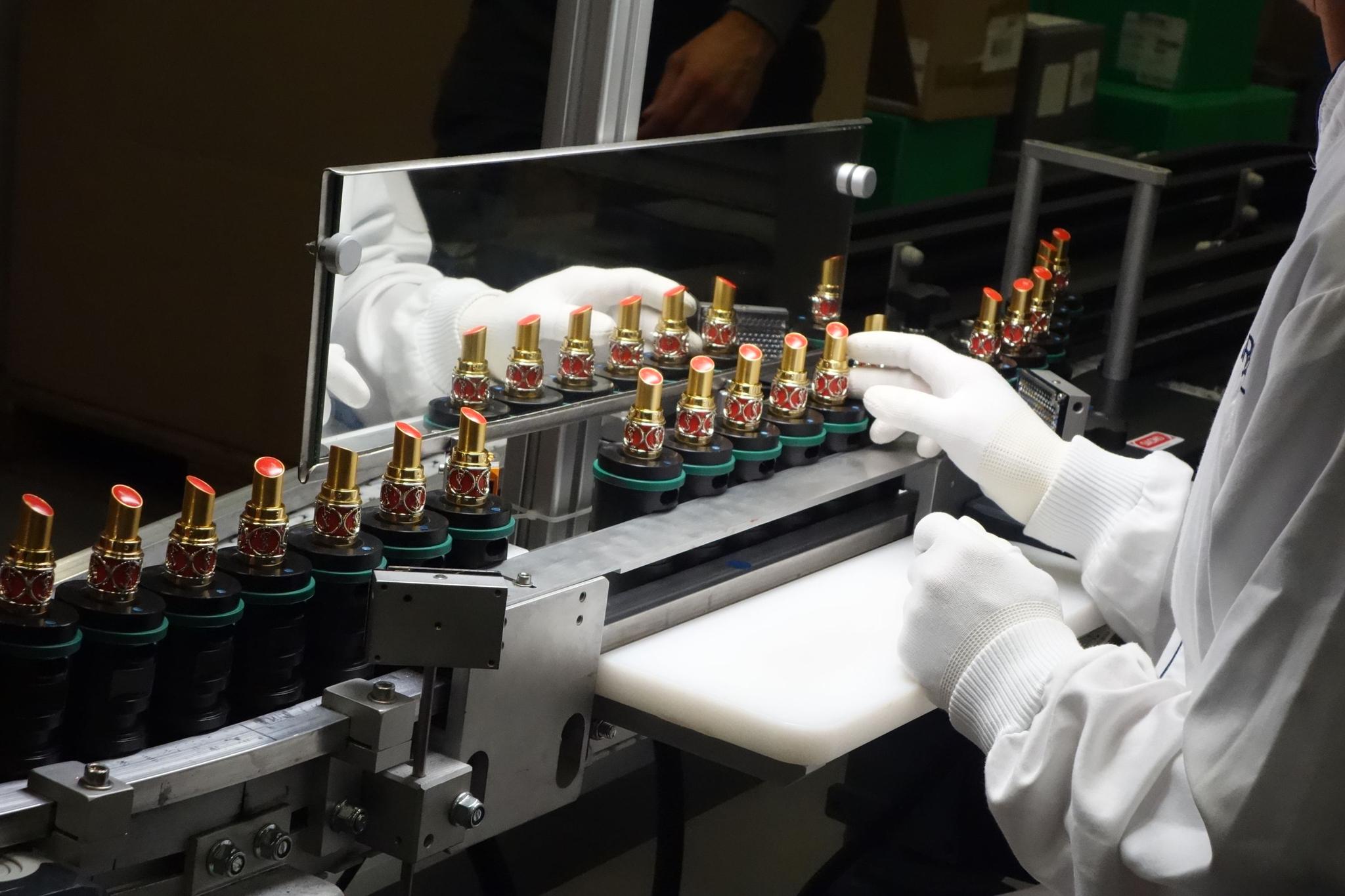 圣罗兰美妆、人造皮肤.记者带您探访欧莱雅研