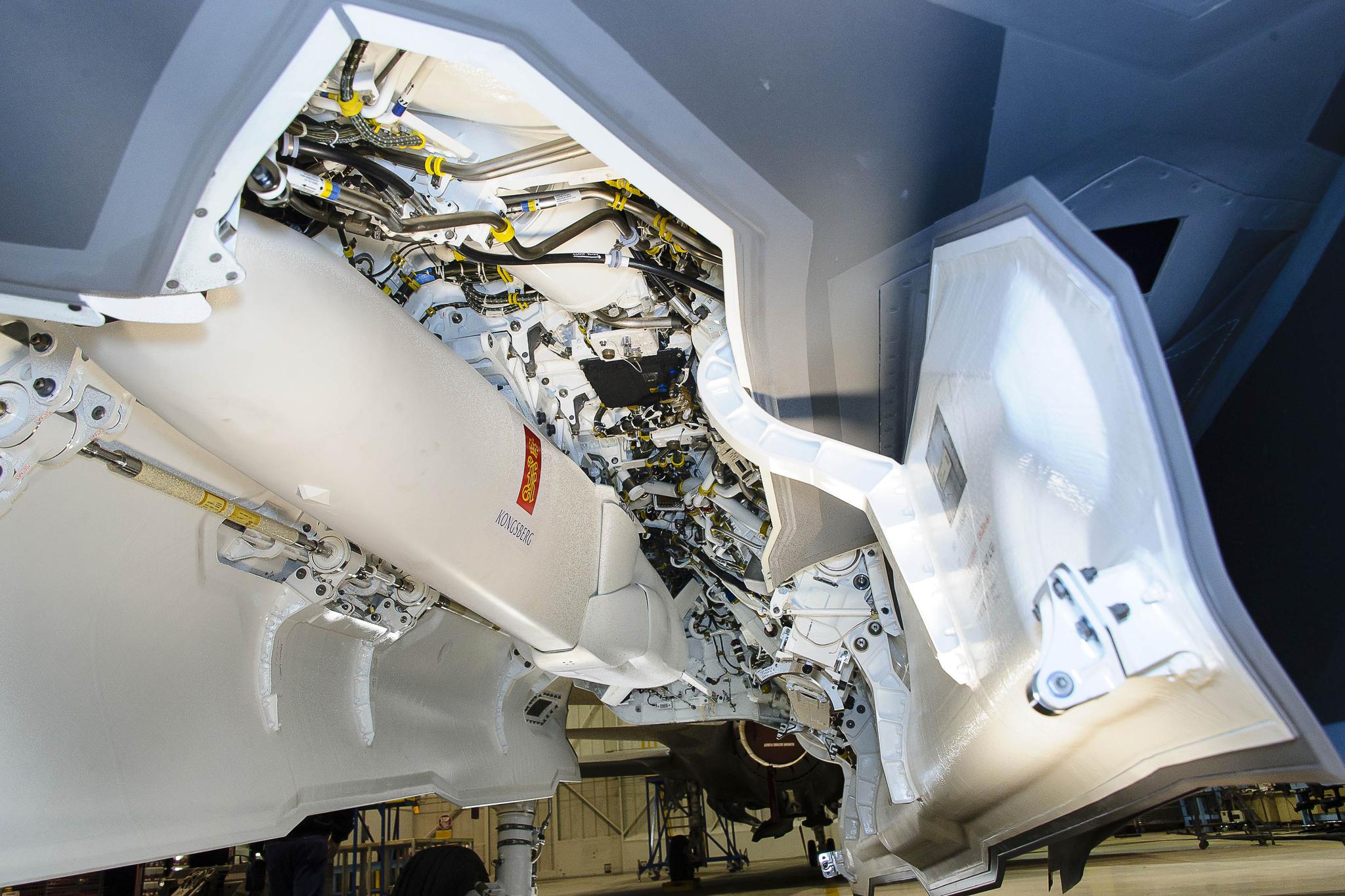 联合打击导弹完成飞行测试能装进f35弹舱