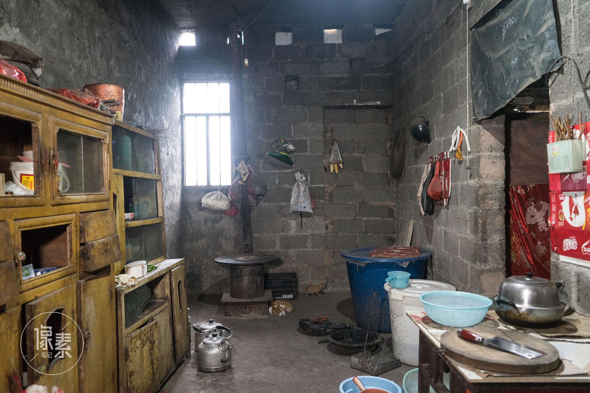 云南贫困县新观察:如何救助因病返贫家庭的"顶梁柱"