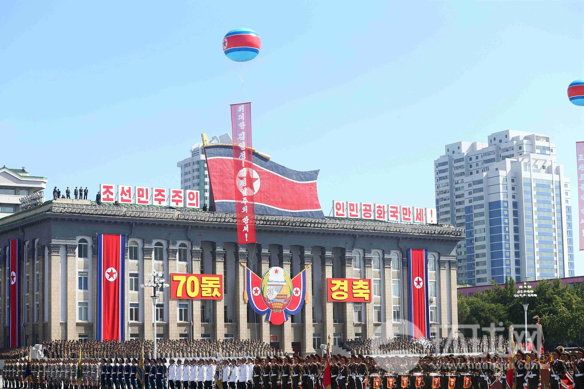 朝鲜举行建国70周年阅兵洲际导弹等敏感武器未出现