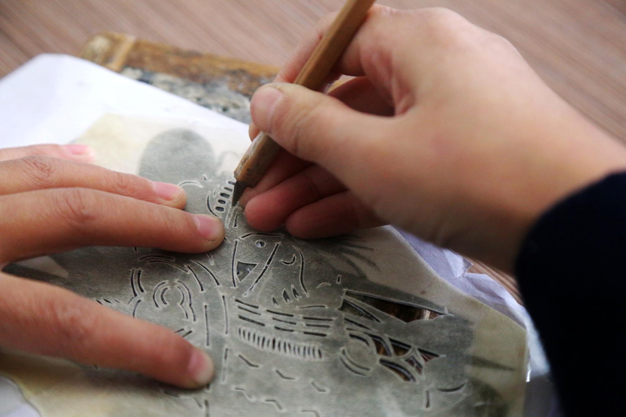 5米的"袖珍"四兄弟,撑起了一个皮影剧团