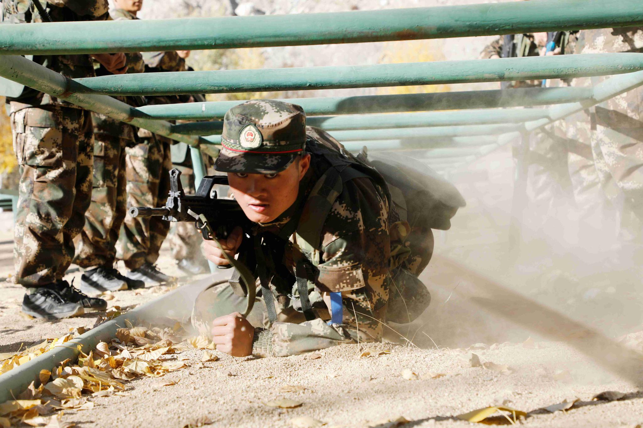 网连中国〕新兵入伍:洋洋洒洒从军梦 轰轰烈烈男儿情