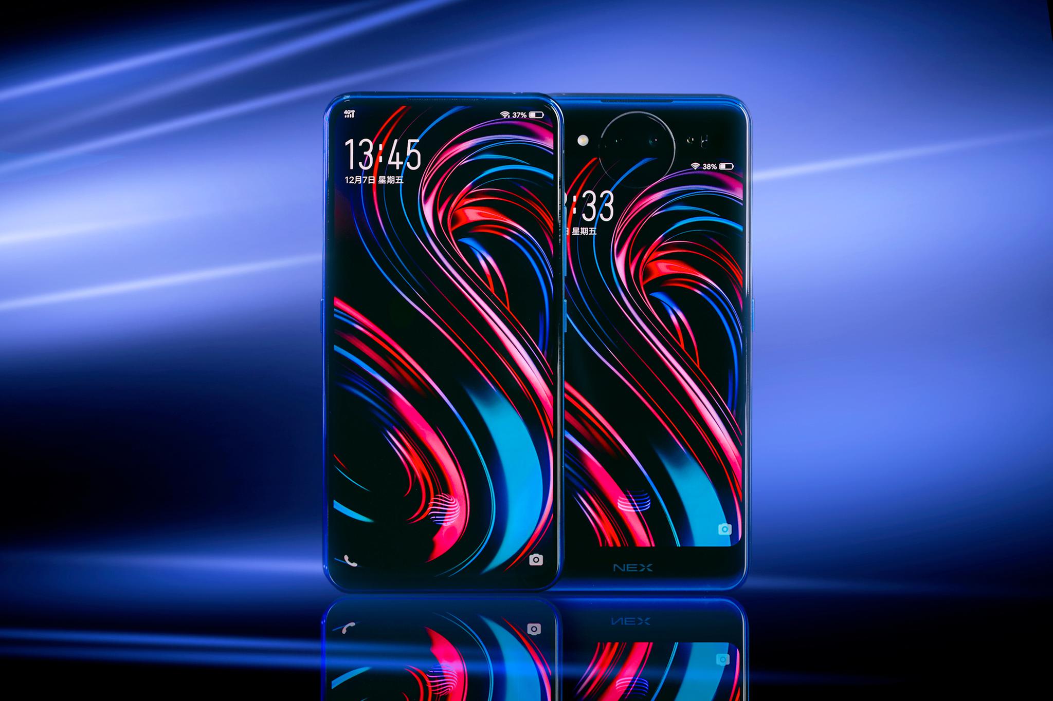 12月11日,vivo正式发布了旗下首款双面屏手机——vivo nex双屏版.