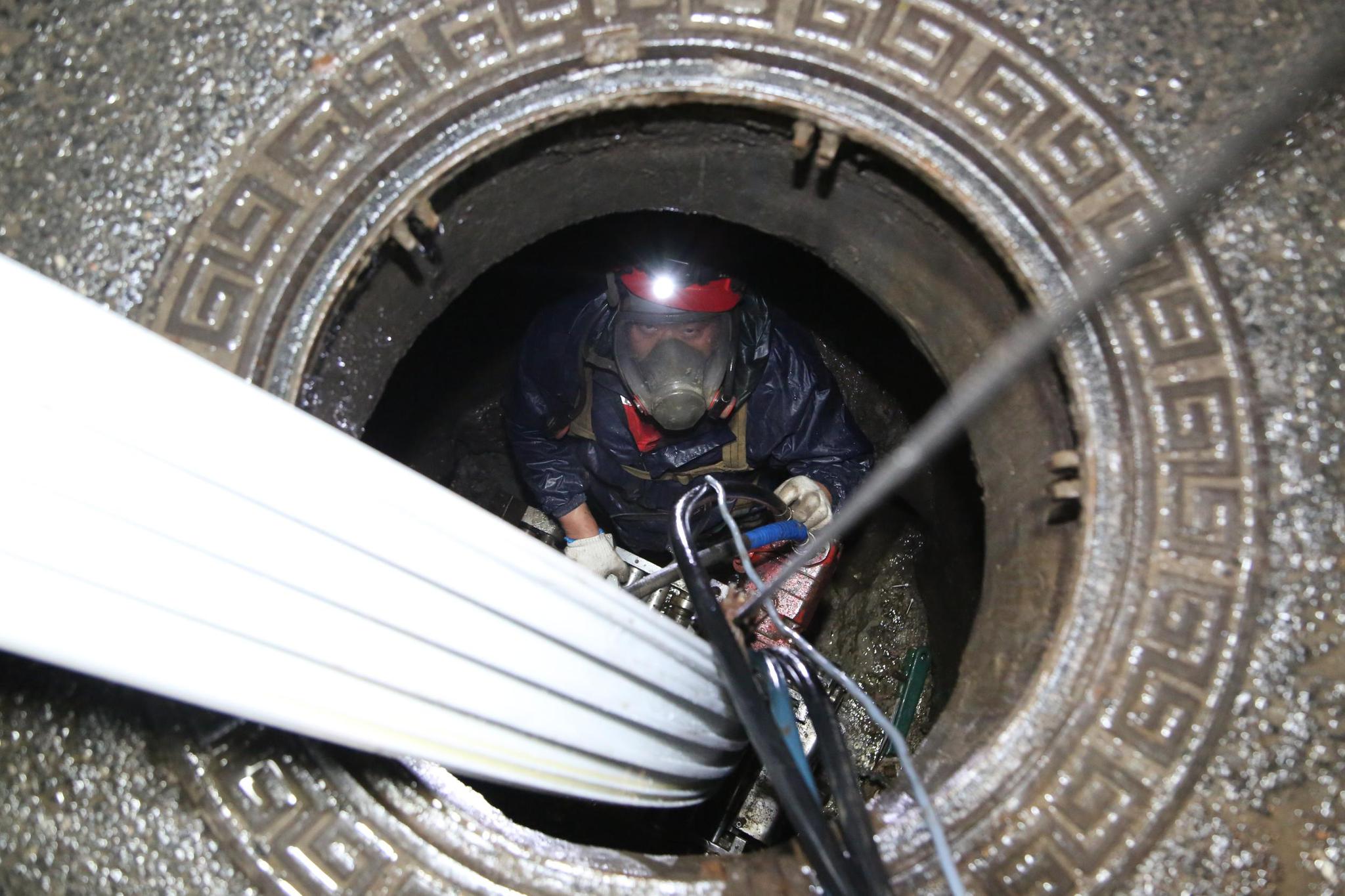 施工不扰民南京首次采用新技术这样修理排水管道