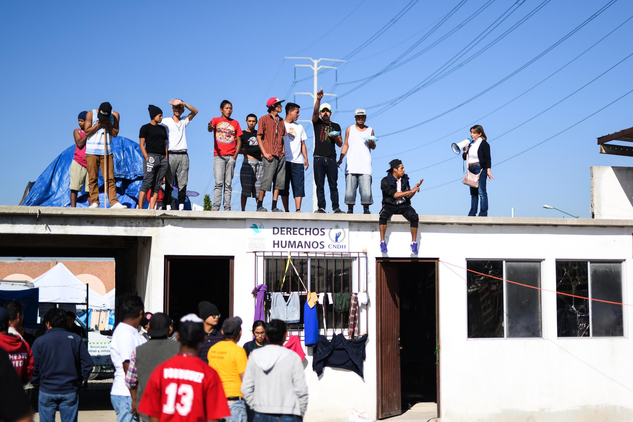 大量中美洲移民滞留美墨边境城市蒂华纳