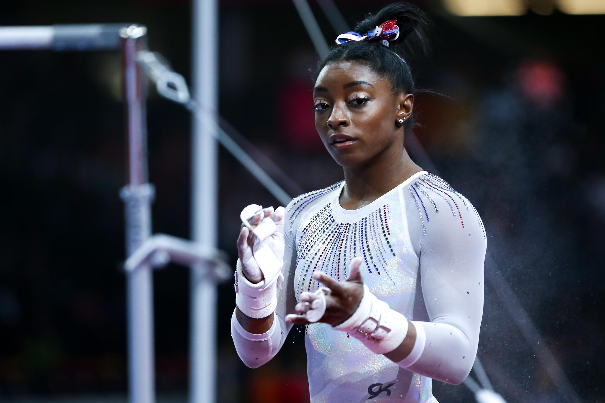 体操世锦赛女子全能决赛美国选手拜尔斯夺冠