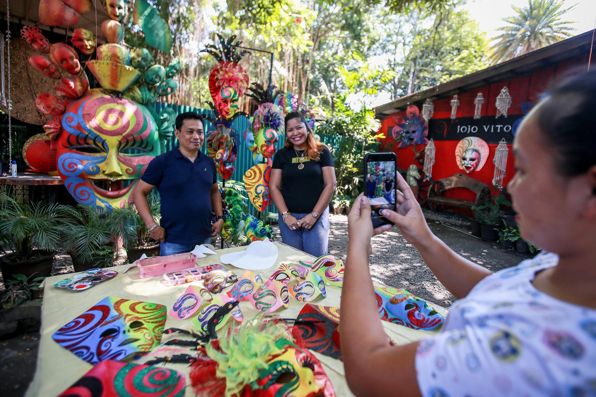 色彩斑斓的巴科洛德面具节