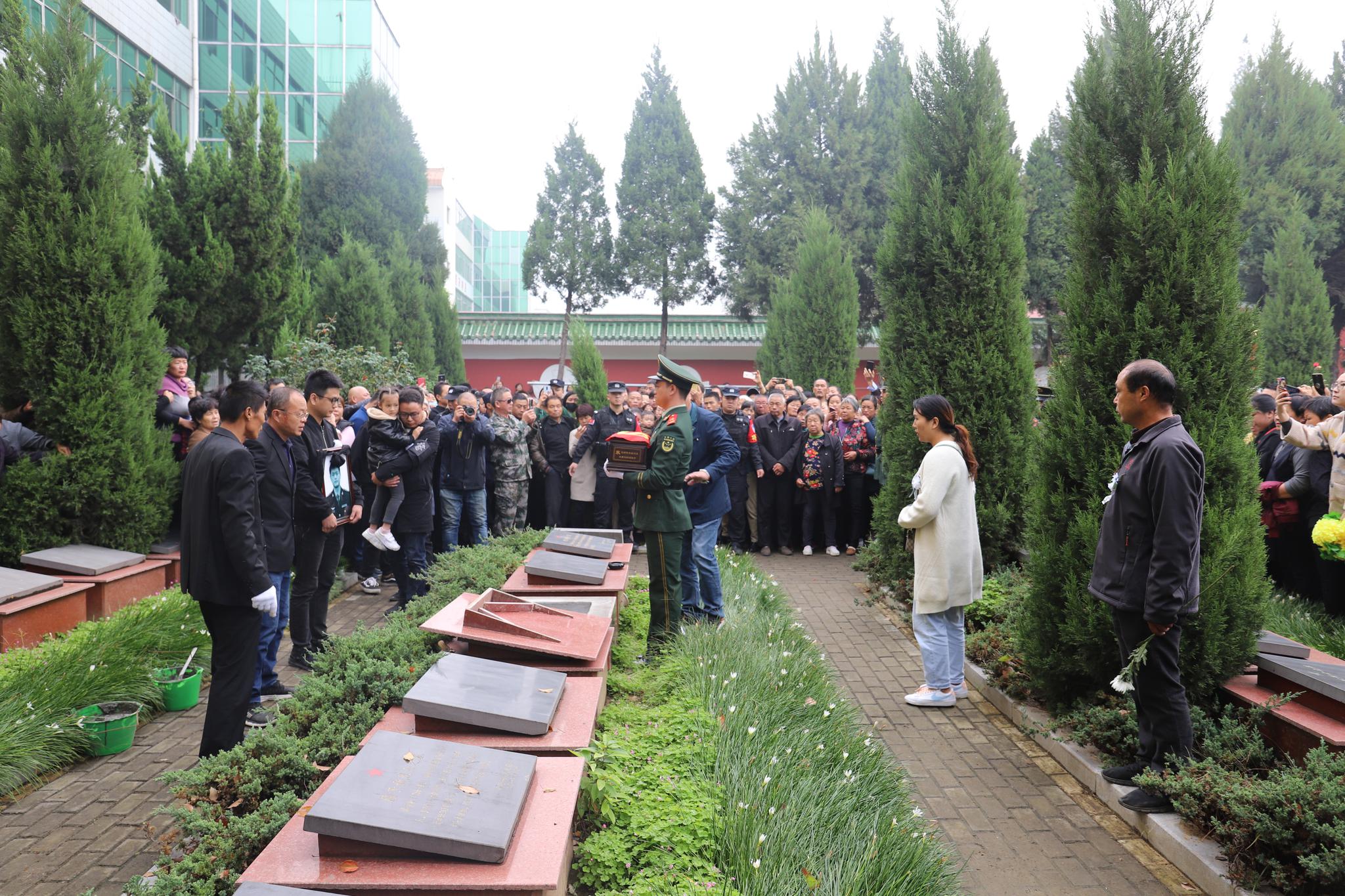 2022年骨灰下葬一览表-安葬问题-北京公墓网