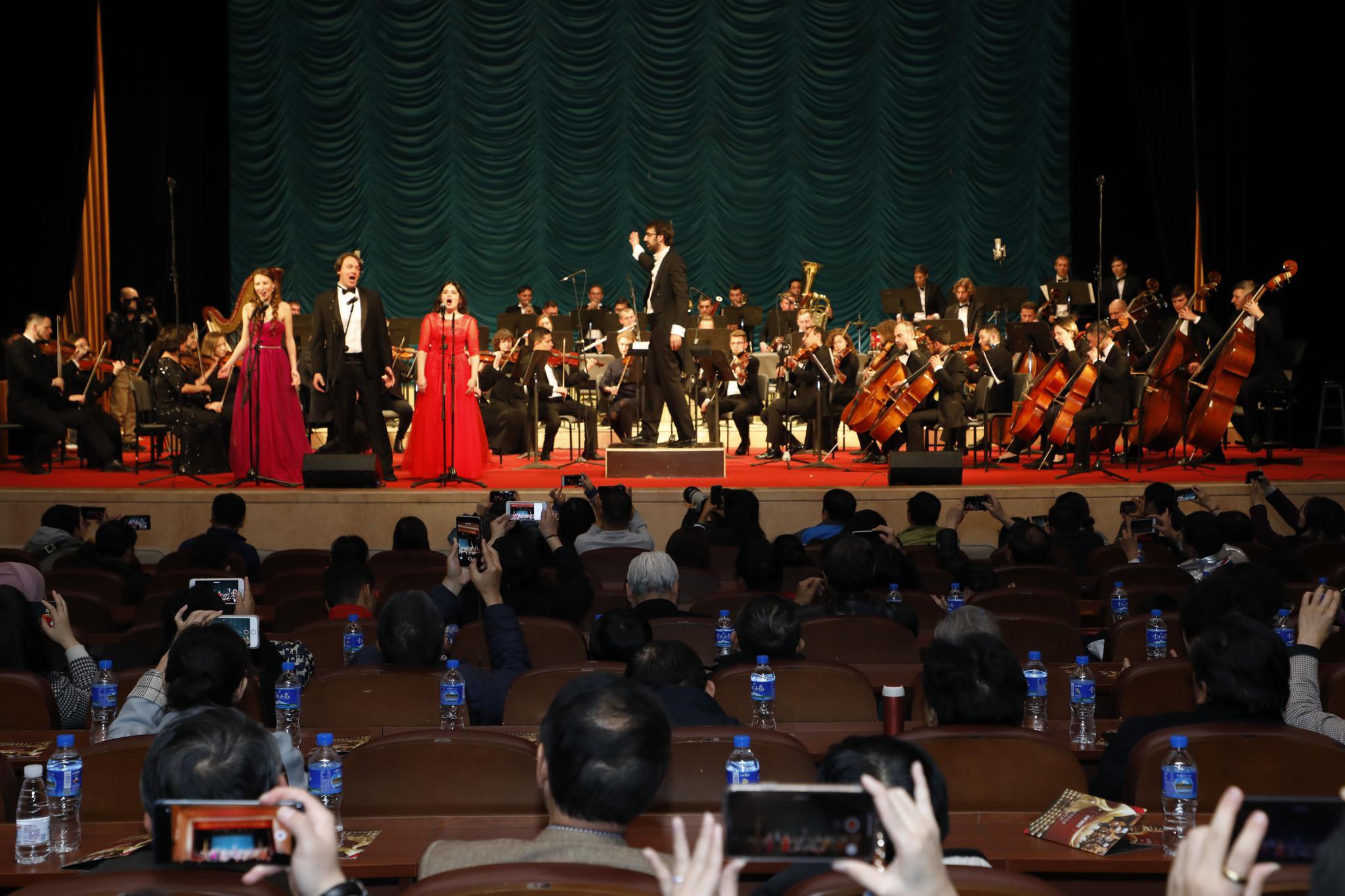 国际爱乐乐团在昆奏响2020年新年音乐会