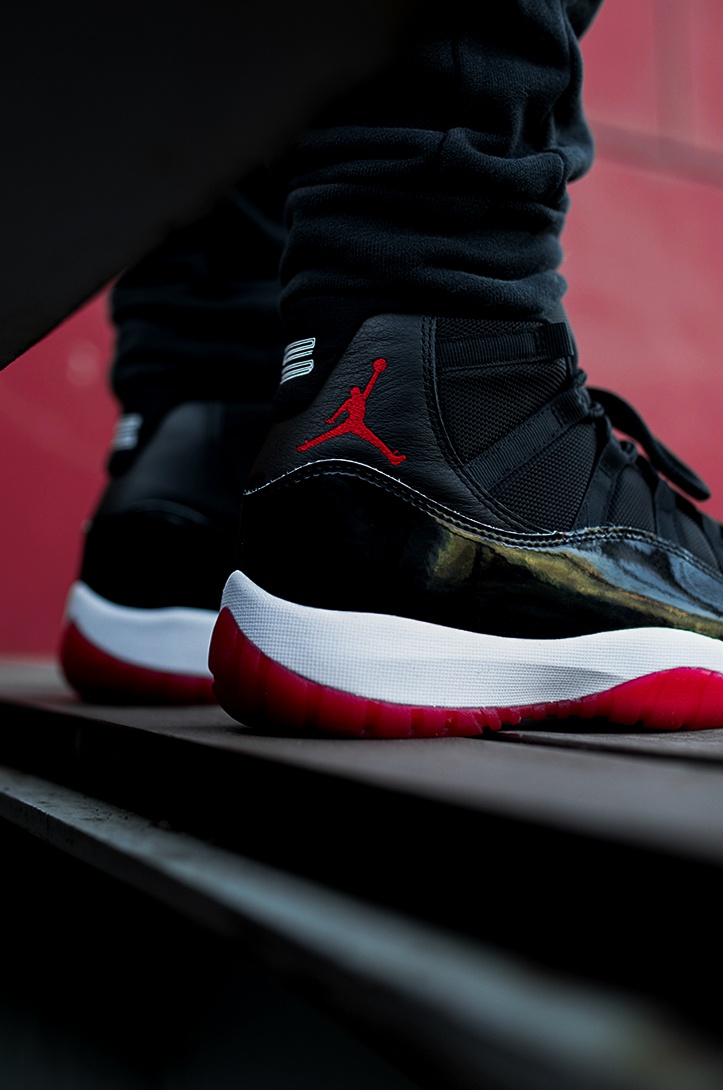 随时可能再突袭!黑红 aj11 最新上脚美图!还没买到的看仔细!