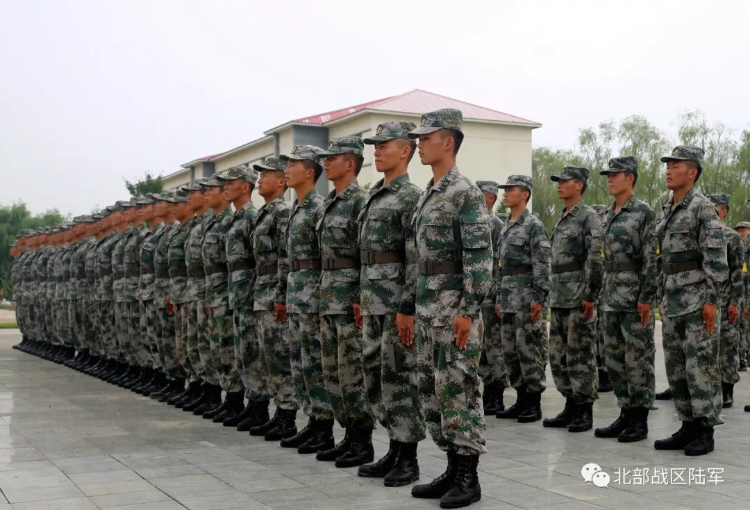 新兵同志暴风雨部队班长们已准备完毕等你入列