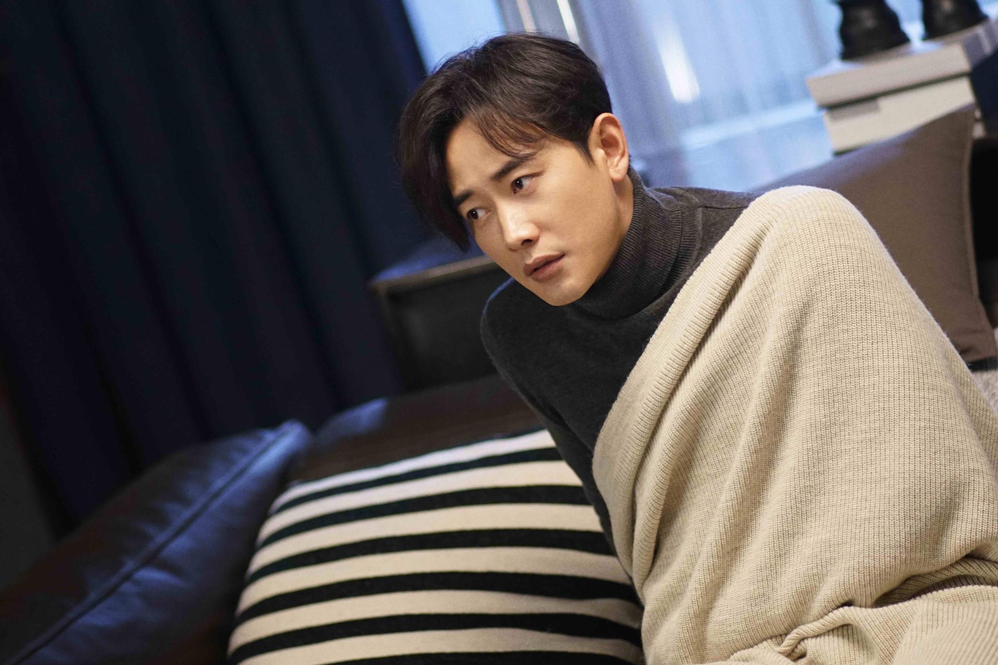 《幕后之王》热播中,周冬雨罗晋成"最佳拍档"默契开启"职场风云"