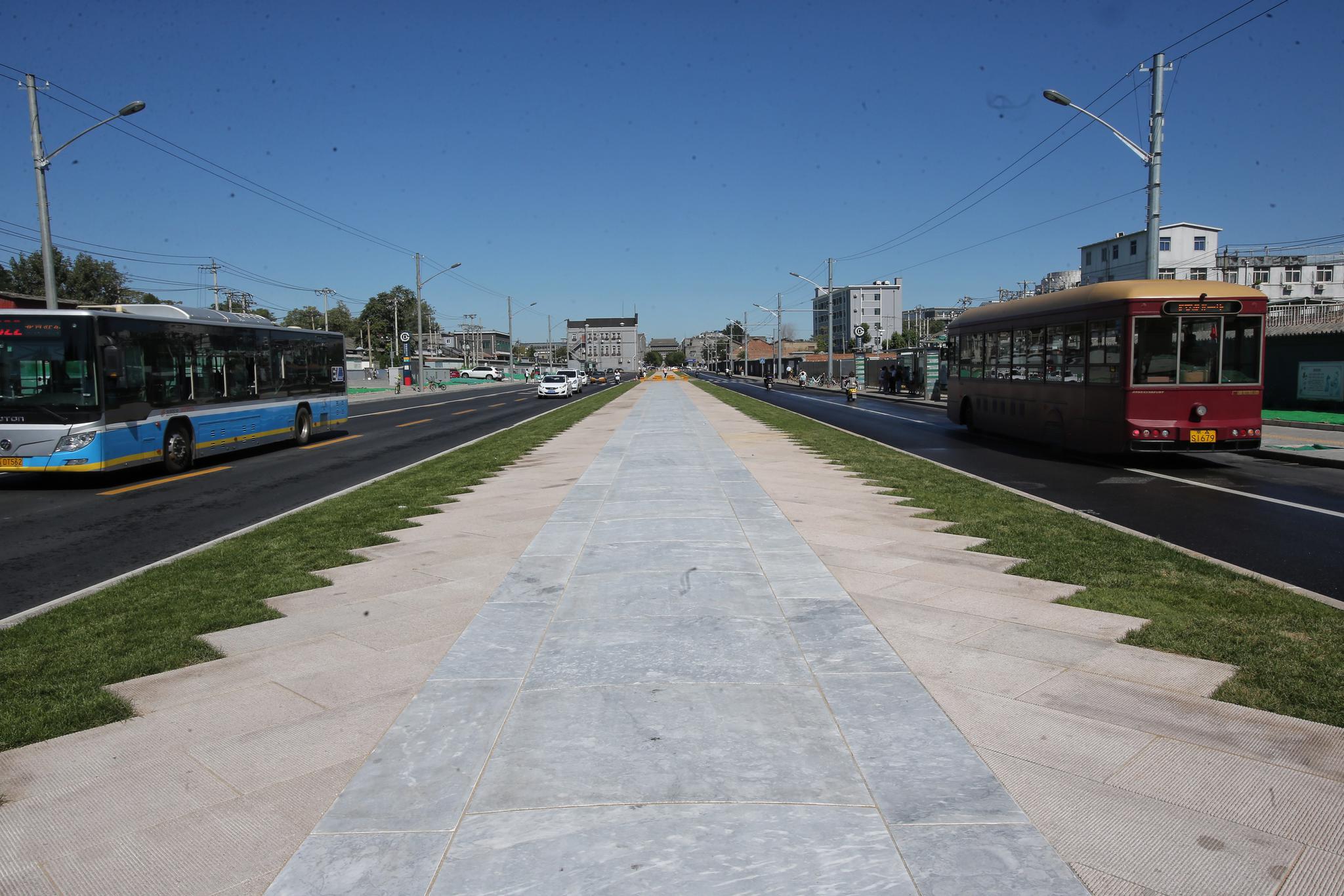 南中轴路仿古御道即将开通站在天桥可以望见正阳门