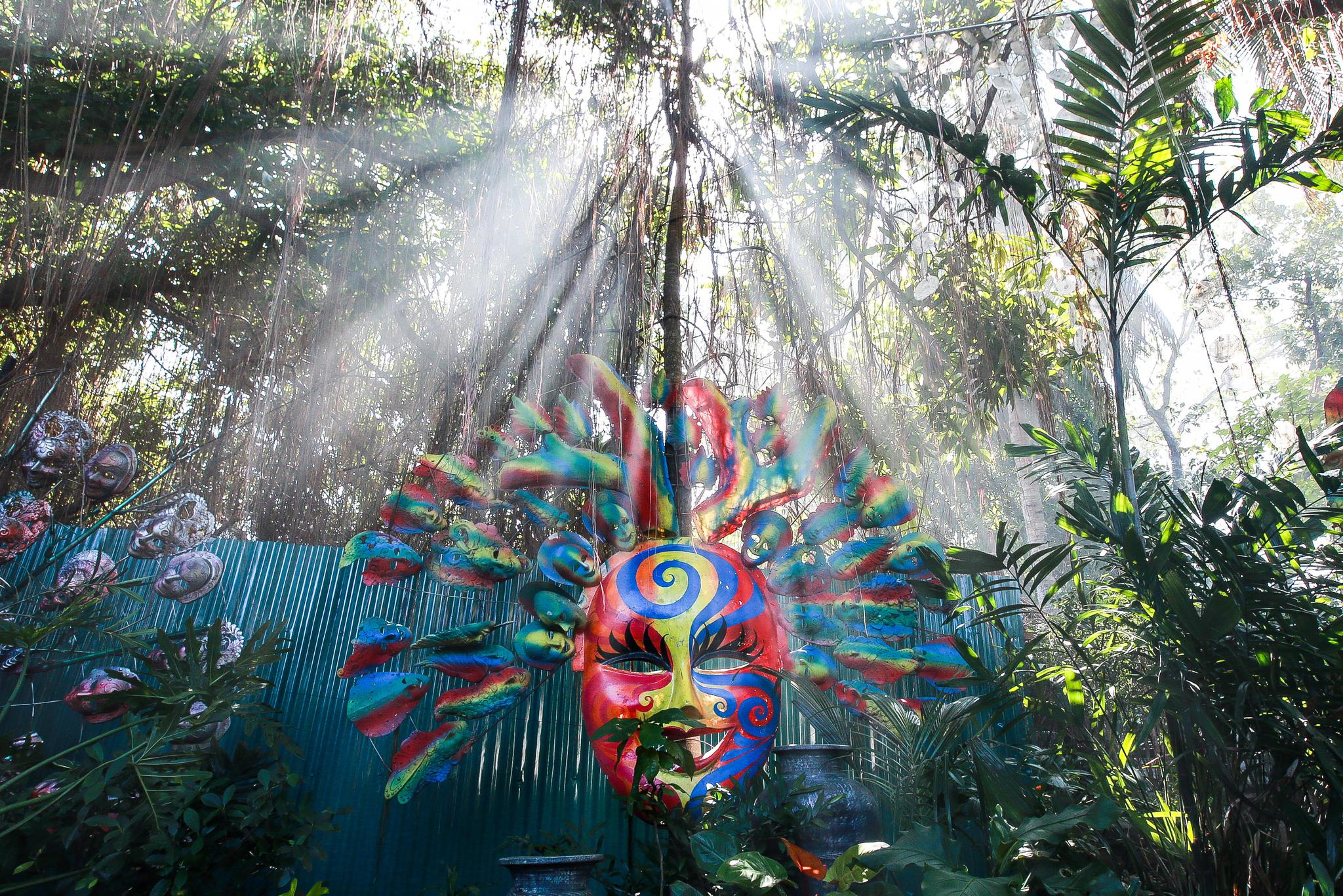 色彩斑斓的巴科洛德面具节