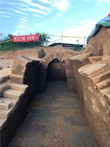 江津发现迄今渝西片区最大汉代券顶砖室古墓