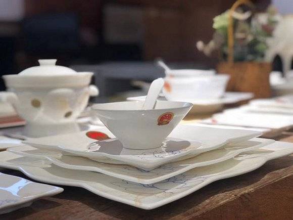 升级的拼多多, 降级 的代工厂|淘宝|松发|京东_新