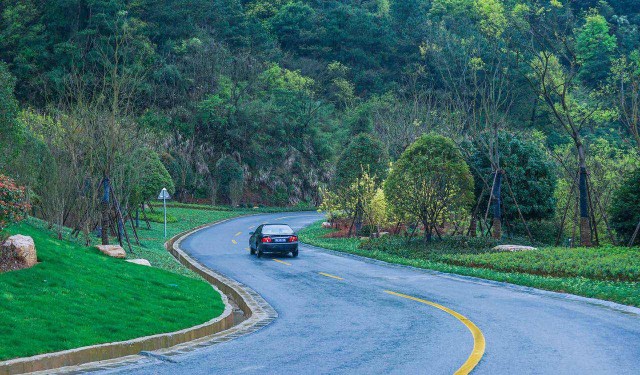 转角即是风景 金华山赤黄公路景观美不胜收