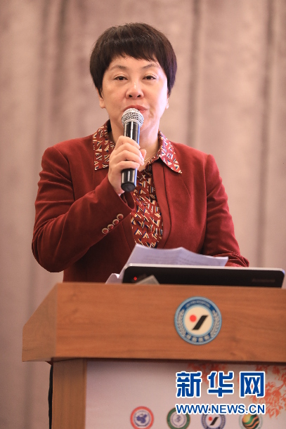 卫生服务管理指导中心书记,自治区医学会常务副会长兼秘书长铁梅发言