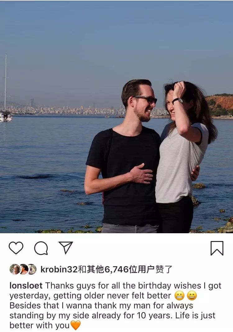 博斯科维奇公布恋情谢拉晒双胞胎女儿母爱满满