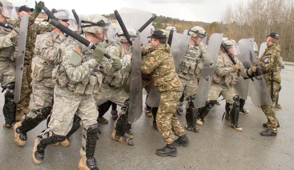 紧盯对手 美军步兵旅升级重装备|战斗队|步兵旅|斯特赖克_新浪新闻