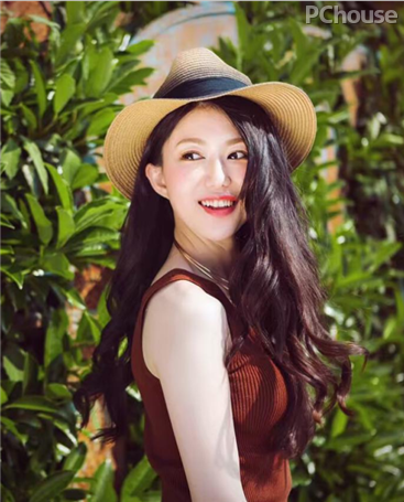 柏易佳(lavender)从事媒体行业十多年,先后于《noblesse望》,《瑞丽