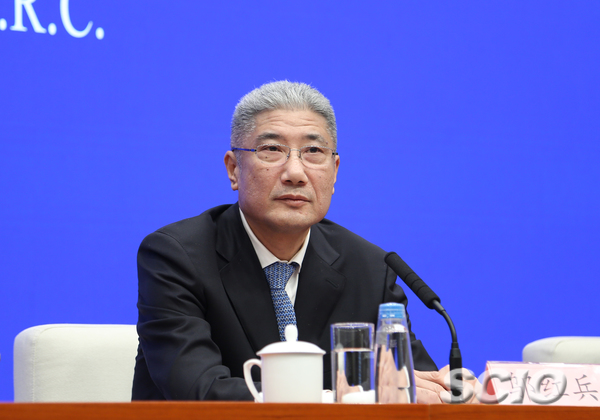国资委财务监管局局长邬红兵 来源：国新办网站