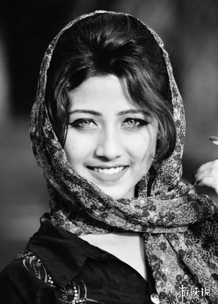 一颦一笑展现千种风情宛如精灵的印度小姐姐riya