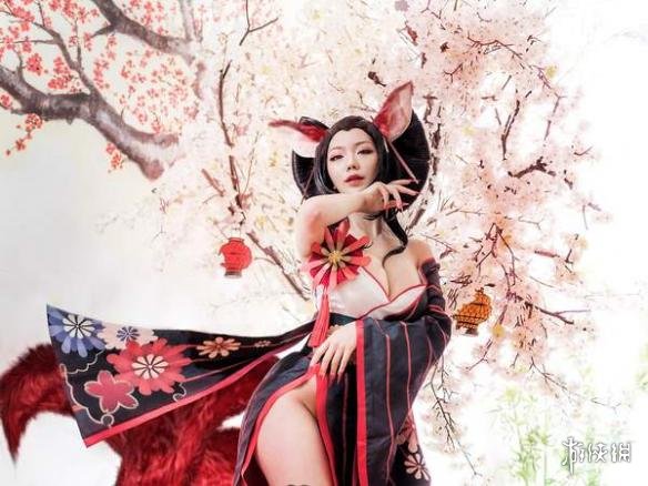 一只活的狐狸精!韩国性感美女cos《阴阳师》三尾狐