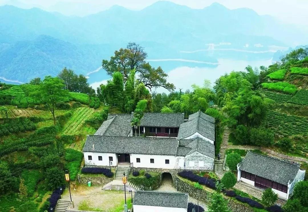 书院位于浙江省嵊州市贵门乡感受一下久违的书香气息去鹿门书院走走吧