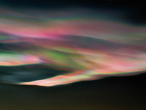 bc向左滑动看答案正确答案:a-贝母云贝母云形成于距地面16-32千米