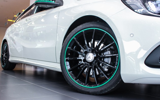 西安奔驰女车主质疑的金融服务费是啥?凭什么