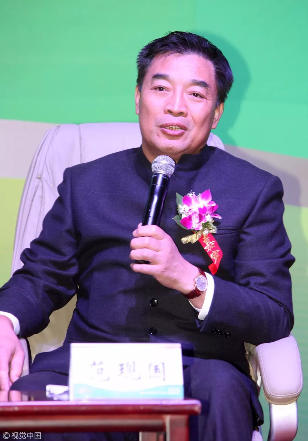 董事长范现国曾放出豪言:"今麦郎要打造大营销平台,将来实现一千亿的