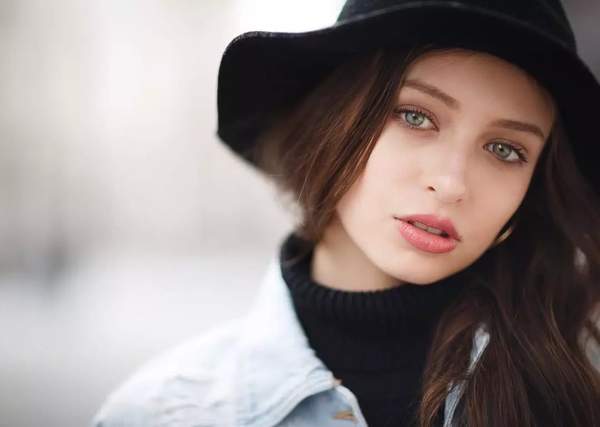 意大利女模sabrina barca福利美照 一双电眼魅力十足