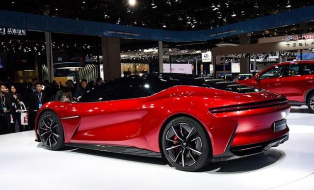 比亚迪概念超跑,2.9秒破百尺寸堪比帕拉梅拉,四十万考虑下?