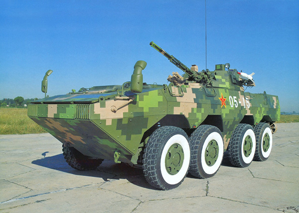 我军装备的09轮式步兵战车已具备一定的两栖战力.