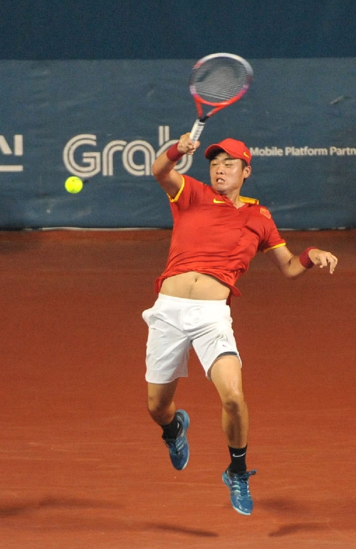 18岁小将吴易昺男单摘银 中国网球两金两银收官