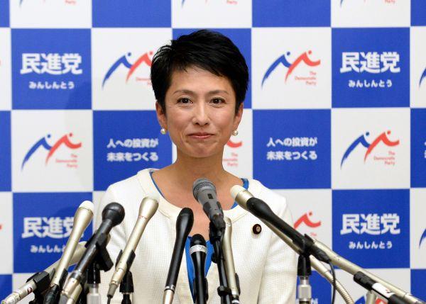 2017年7月27日，在日本东京，日本民进党党首莲舫回答记者提问。新华社记者马平摄