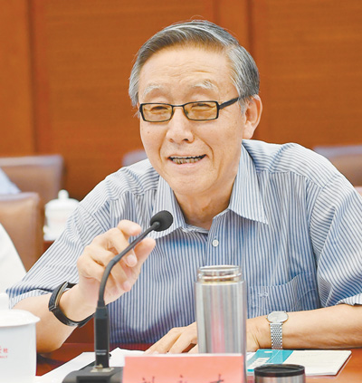 农业部部长:鼓励有偿退给村集.