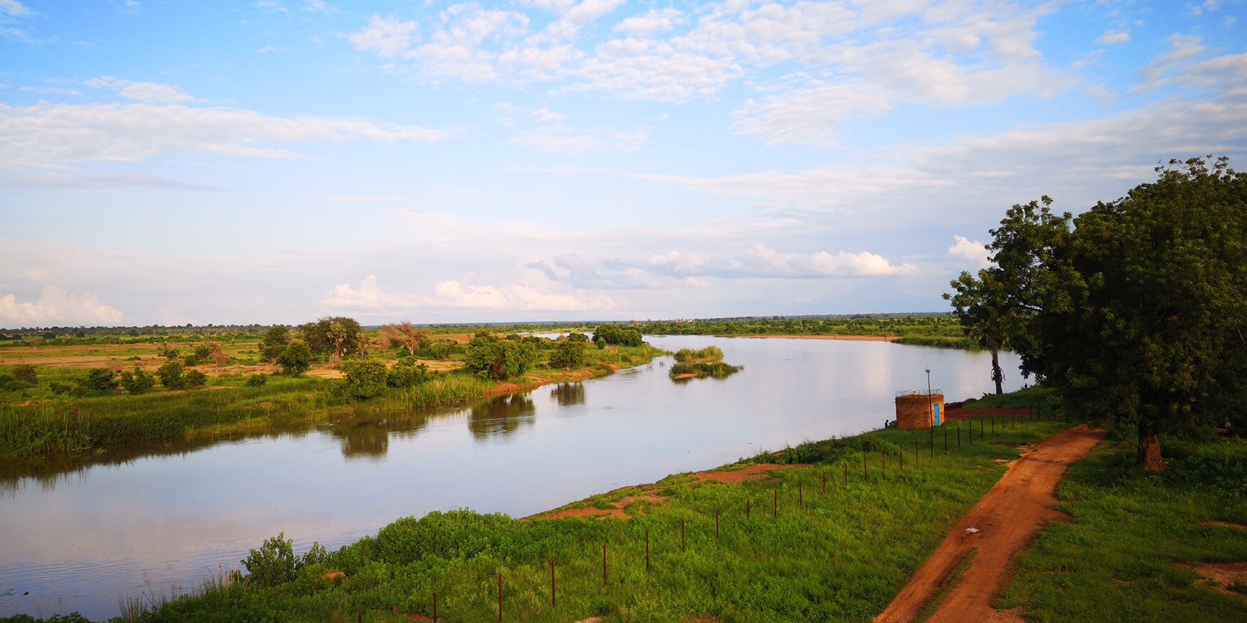 驻南苏丹大使华宁访问南瓦乌州