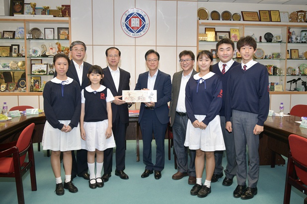 傅自应罗永纲走访澳门培正中学