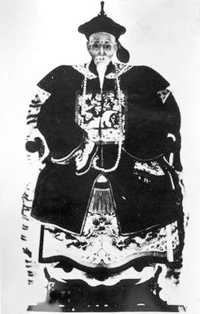 邓廷桢像"儿媳拒奸"事件中,在社会层面,儿媳受到的道德压力非常沉重