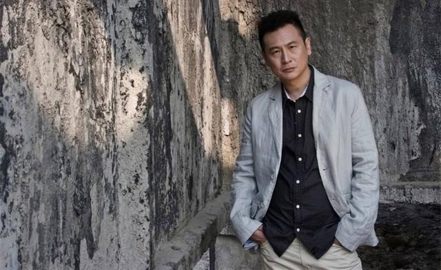 粉红女郎播出16年曾经穿粉西装的龚喜还有谁记得