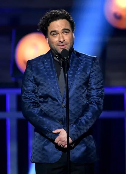 生活大爆炸制片人chucklorre获得评论家选择奖