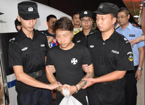 拐卖妇女20多起的网红 高德飞被抓获。图据诸暨警方
